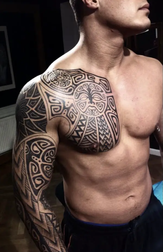 Hình xăm maori kín tay ngực